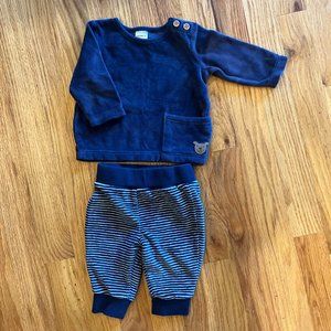 Carter's Two Piece Navy Blue Outfit (3 mo)